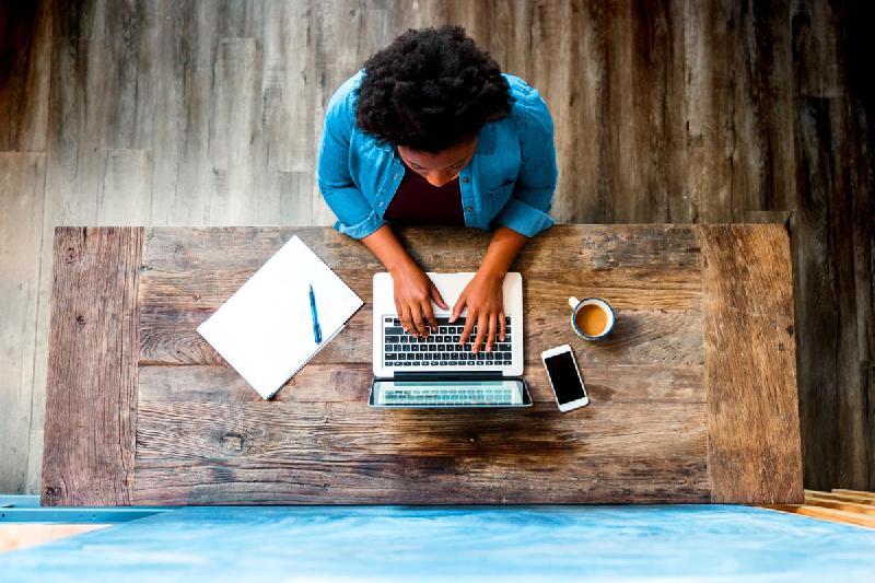 Czy można żyć z pracy przez Internet?