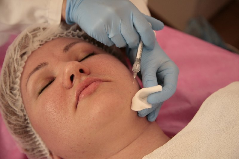 Korzyści, jakie niesie za sobą dermatologia estetyczna